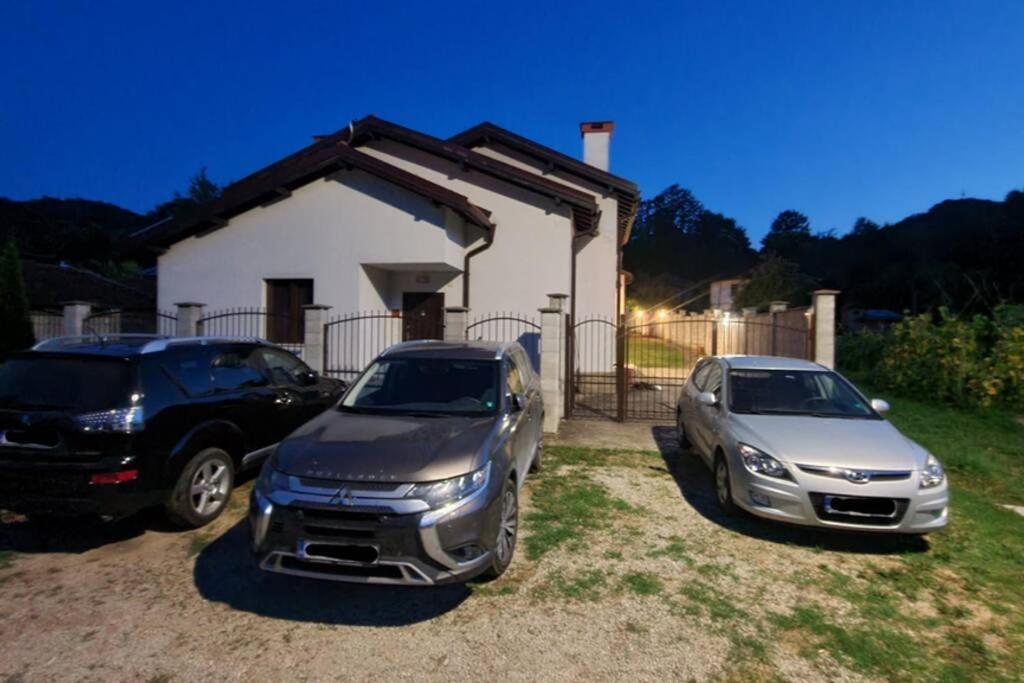 Двете Къщи В Планината Villa Beli Osum Exterior photo
